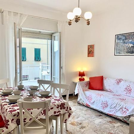 Casa Vacanza! A 50M Dal Mare! Бордігера Екстер'єр фото